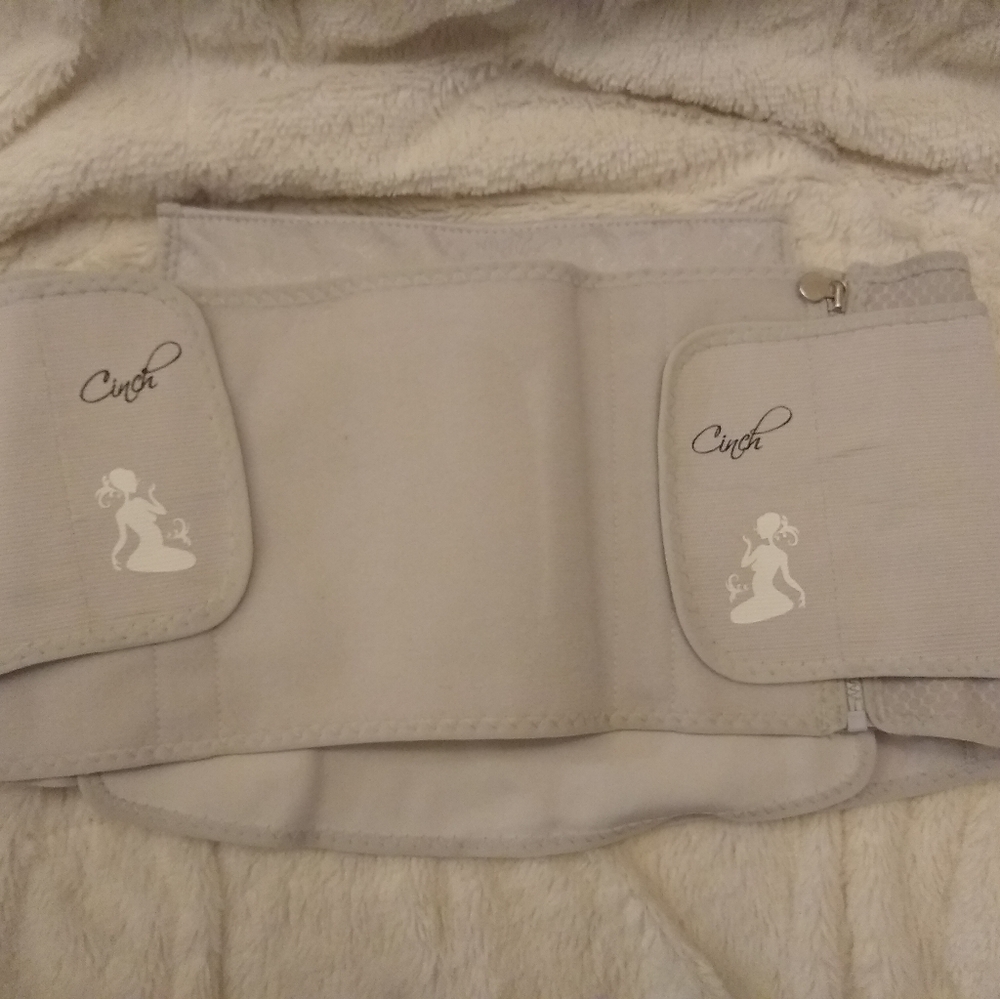 Cinch postpartum tummy wrap
